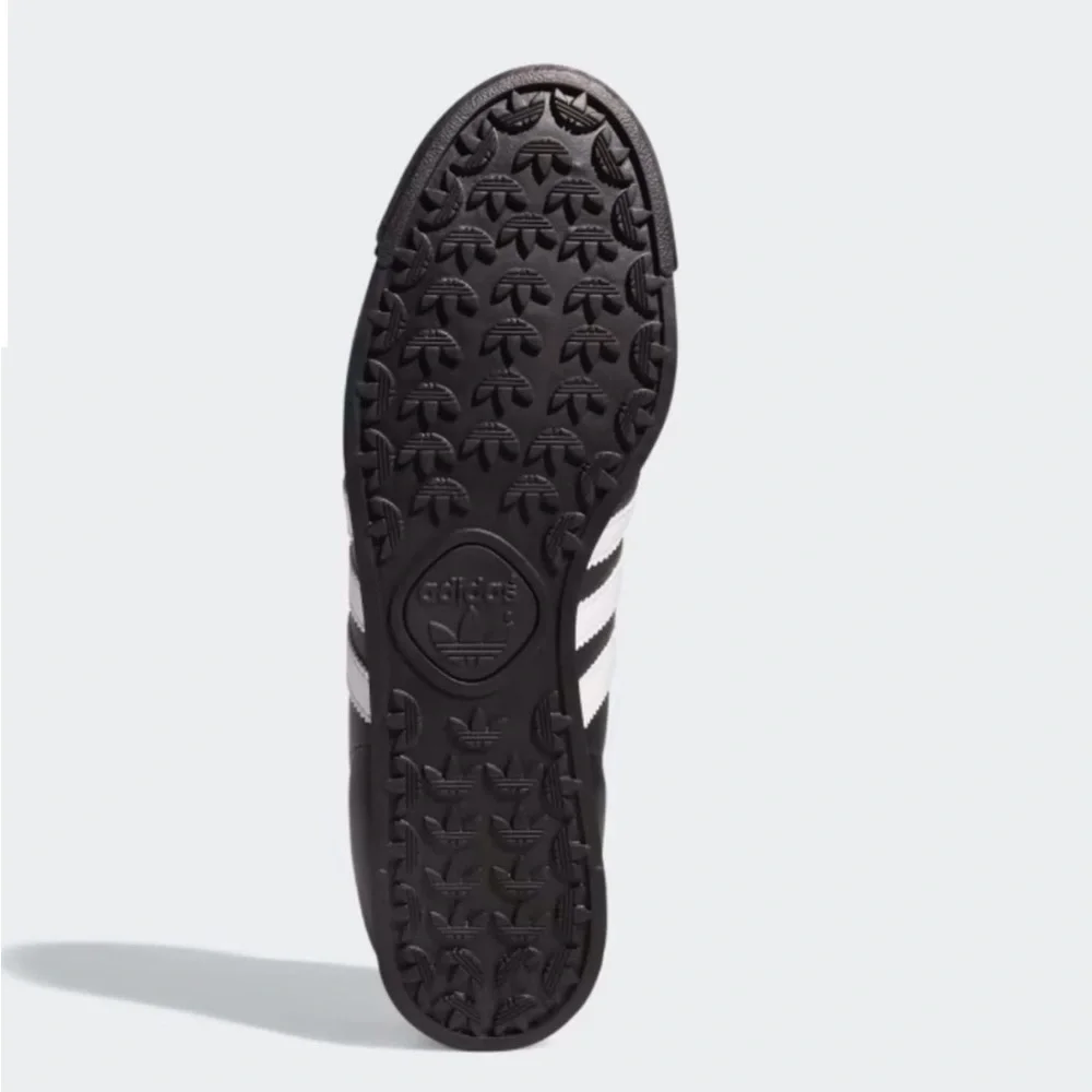 adidas Samoa Core Black